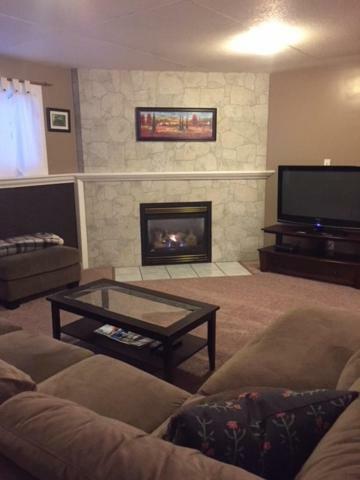 Newly Renovated Basement Suite! Lethbridge Exterior foto